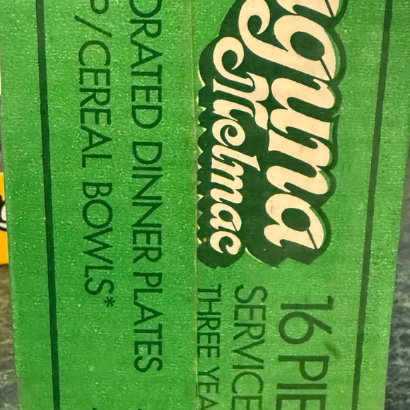 Vintage Melmac 16 piece service for four - Picture 3 of 5